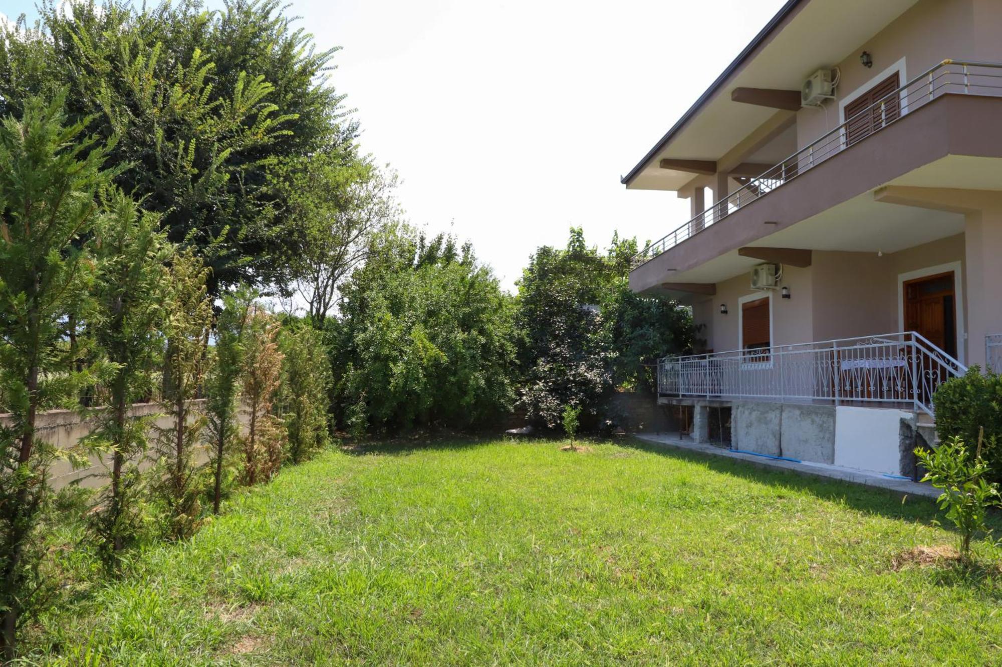 Villa Fjorentin Берат Экстерьер фото